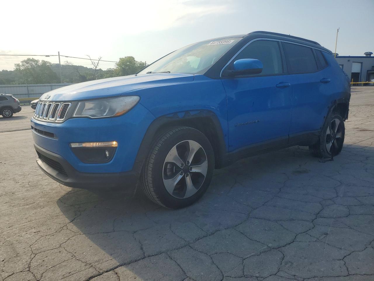 3C4NJCBB0JT124776 · 2018 JEEP COMPASS