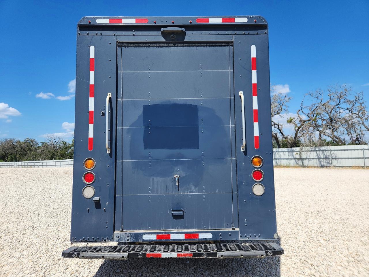 4UZAC2EA1LCMH7684 · 2020 FRHT - FREIGHTLINER CHASSIS · 6/12