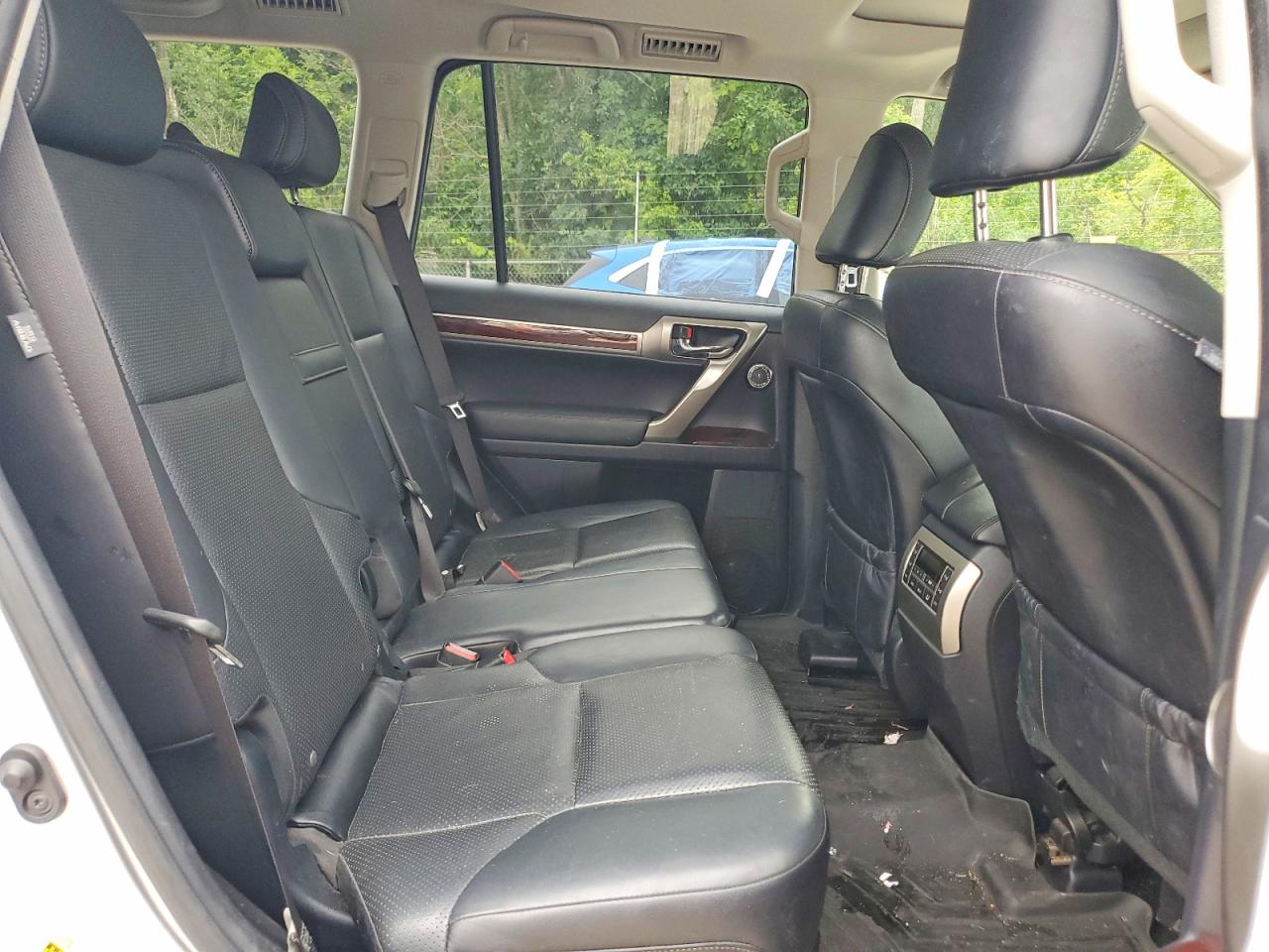 JTJJM7FX4F5115537 · 2015 LEXUS GX · 11/13