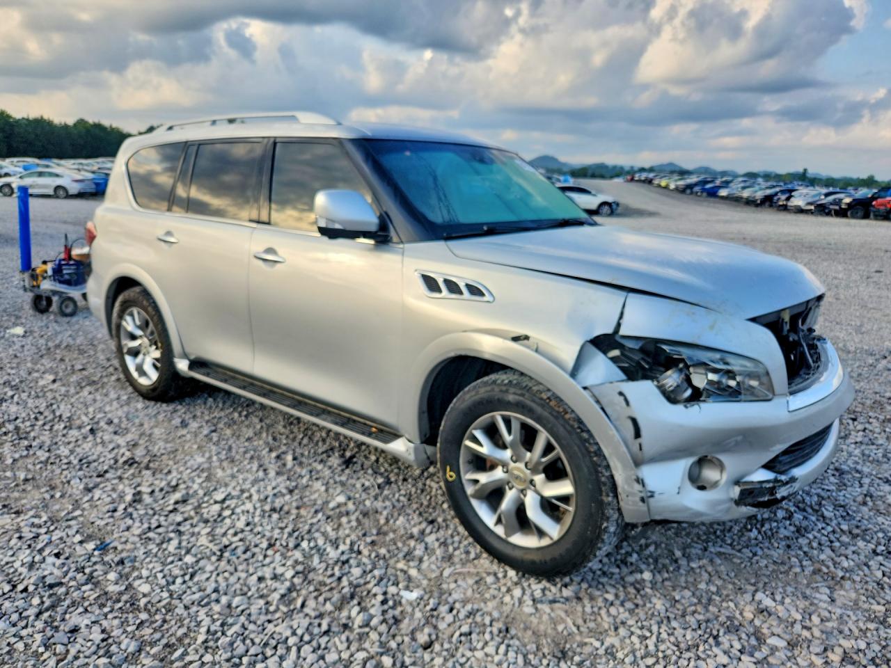 JN8AZ2NF0B9501346 · 2011 INFINITI QX56 · 4/13
