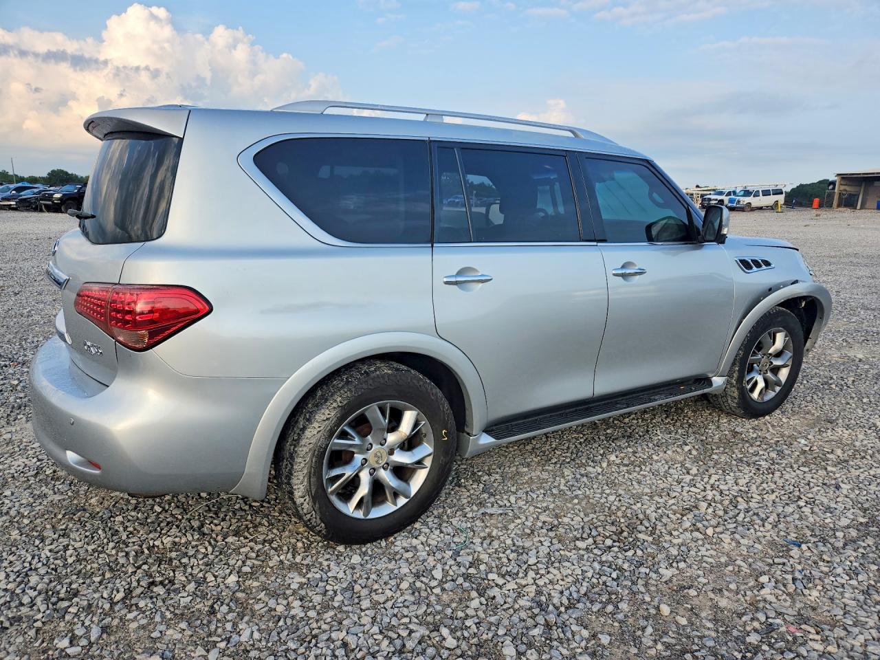 JN8AZ2NF0B9501346 · 2011 INFINITI QX56 · 3/13