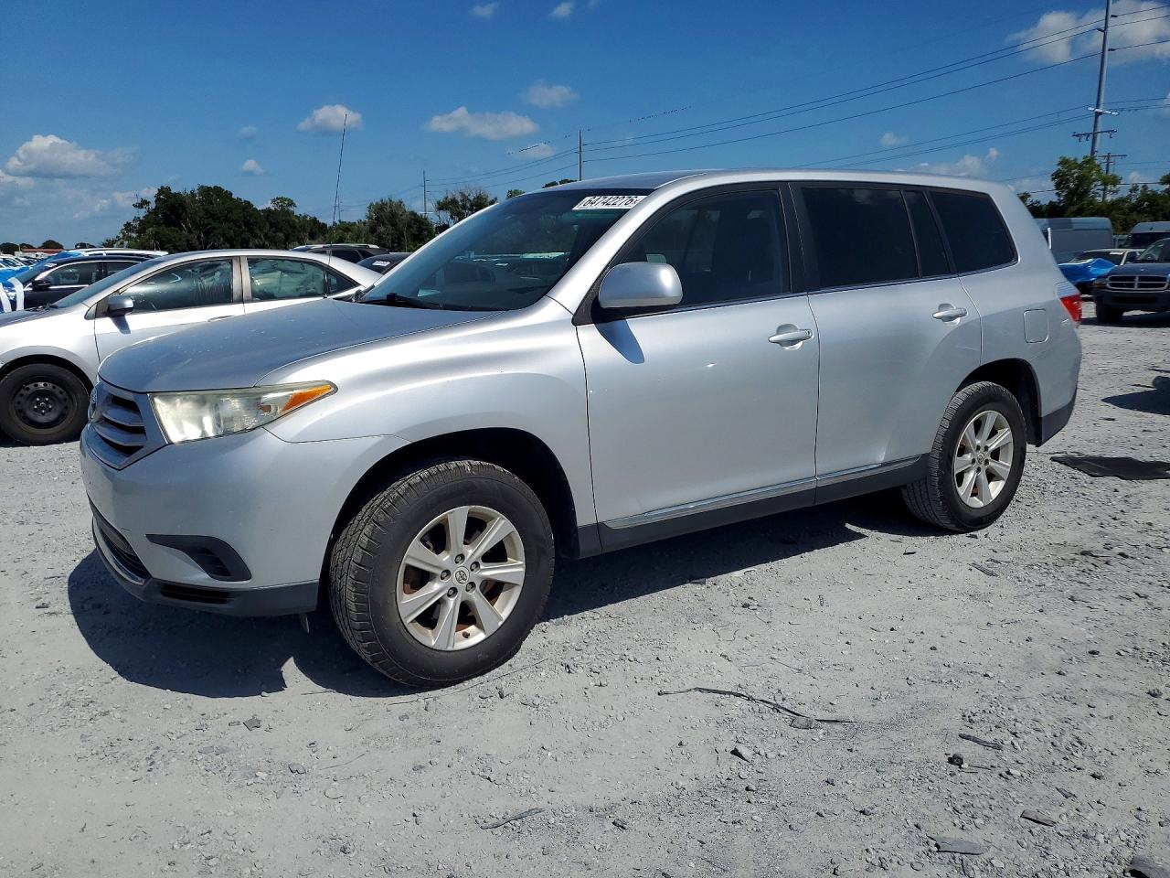 5TDBK3EH4BS085640 · 2011 TOYOTA HIGHLANDER