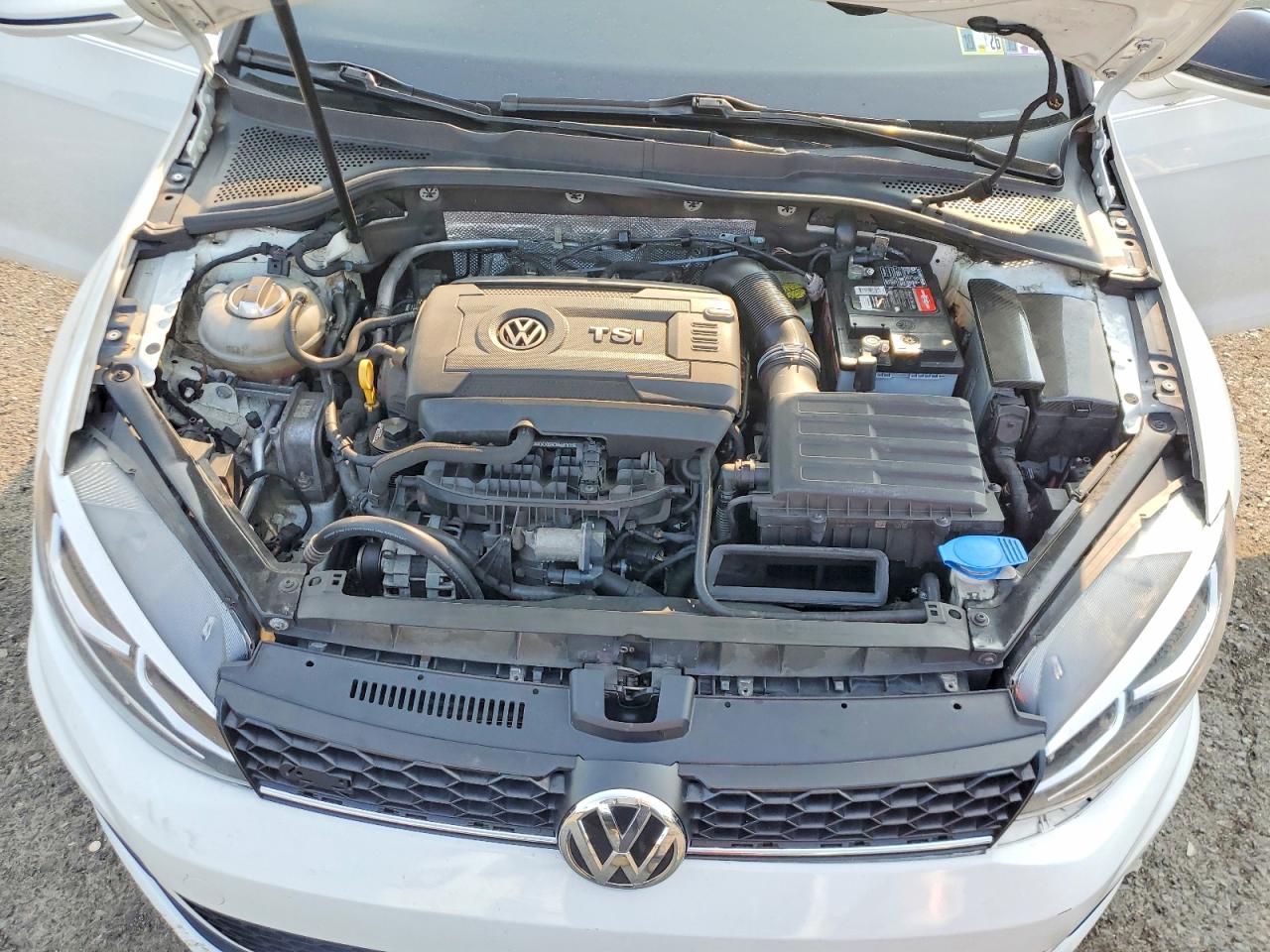 3VW5T7AU6GM039557 · 2016 VOLKSWAGEN GTI · 11/13