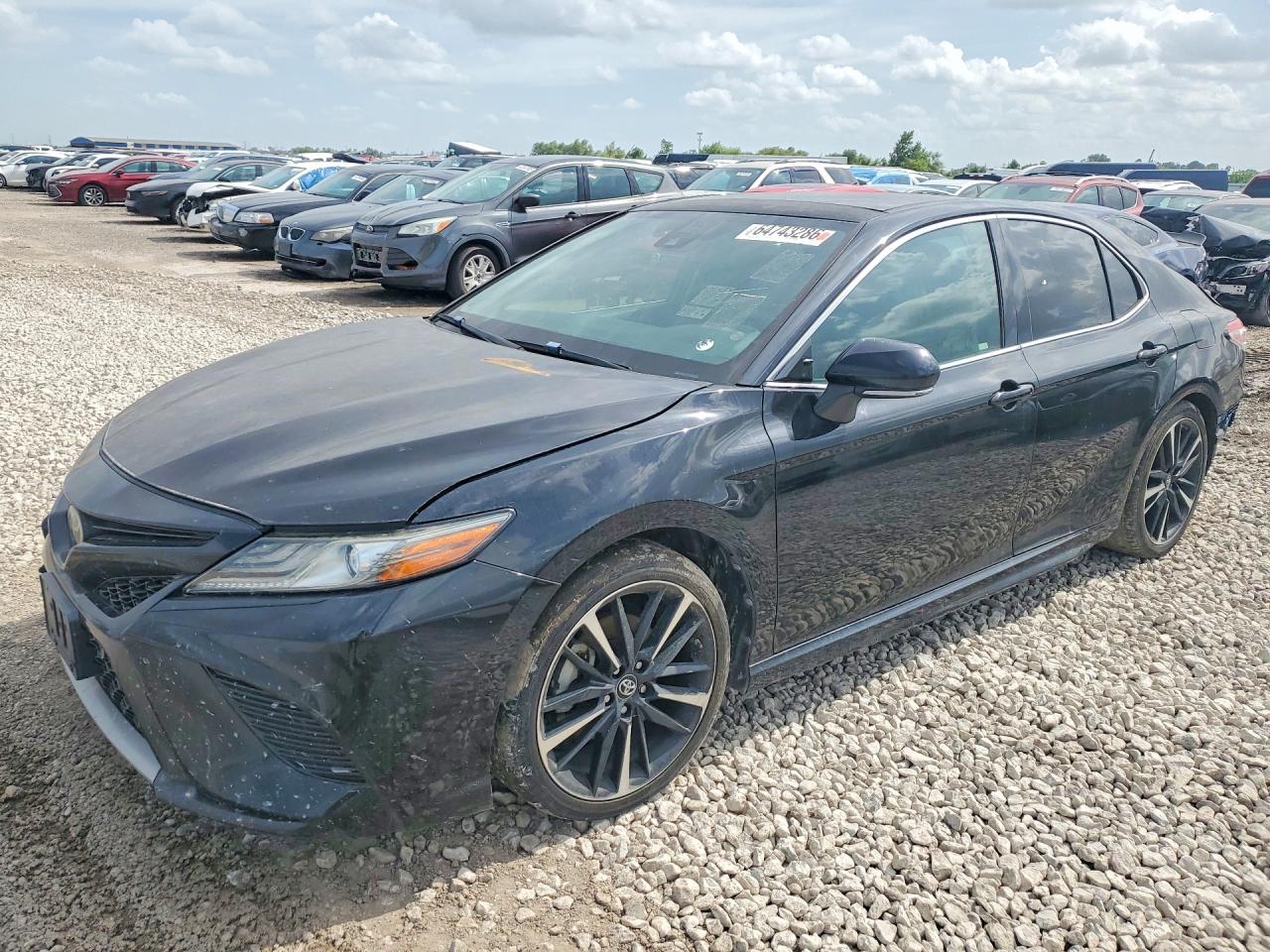 4T1B61HK7JU018150 · 2018 TOYOTA CAMRY