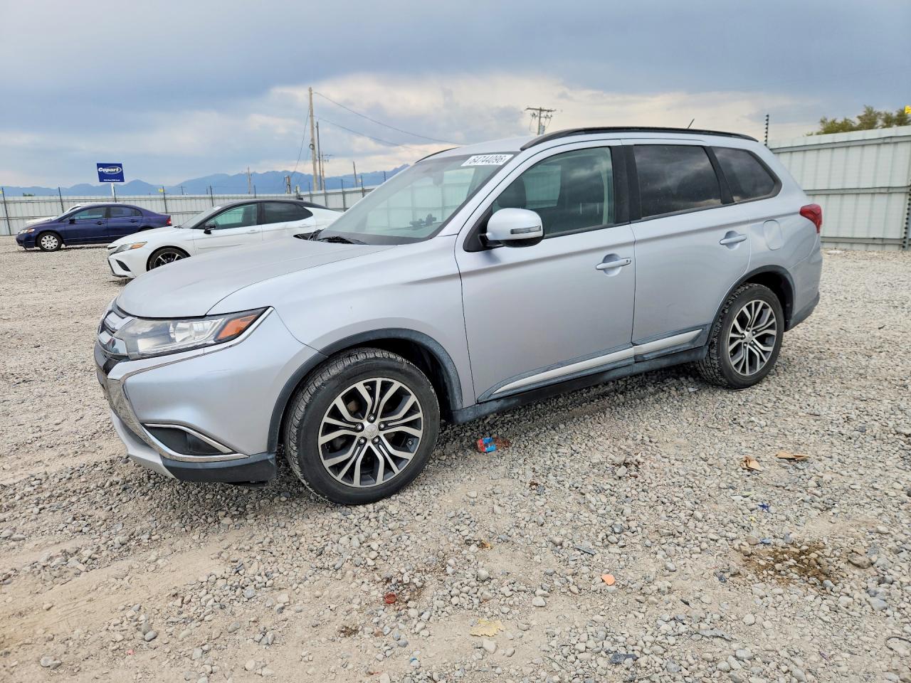 JA4AZ3A32GZ064996 · 2016 MITSUBISHI OUTLANDER