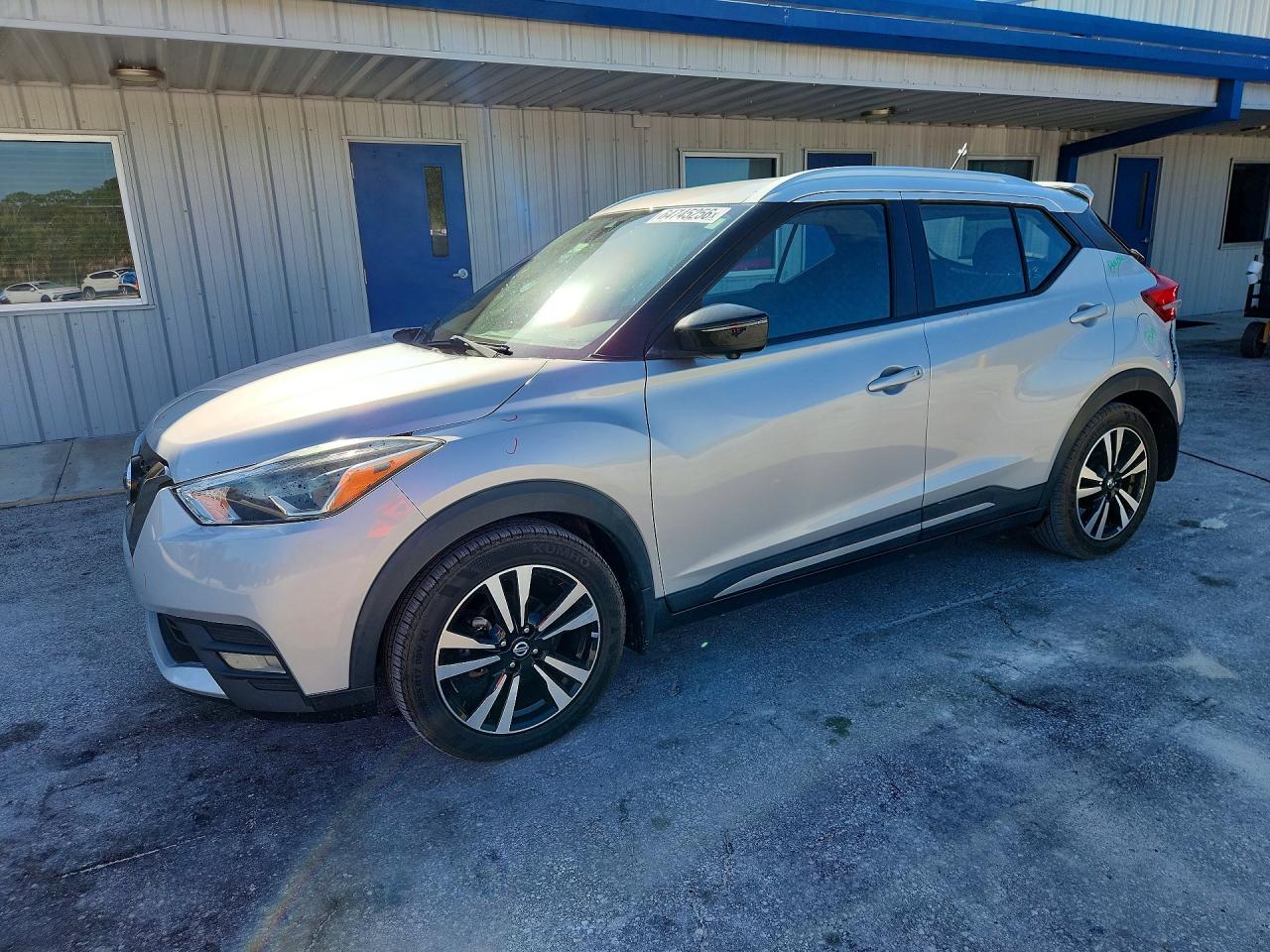 3N1CP5DV2LL553318 · 2020 NISSAN KICKS