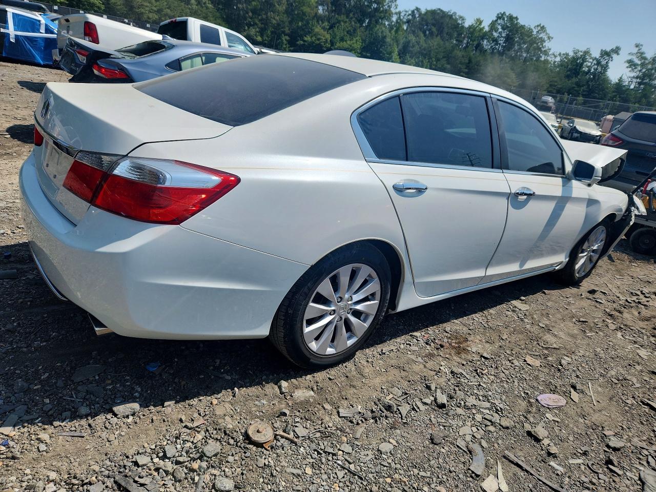 1HGCR2F70EA032582 · 2014 HONDA ACCORD · 3/12