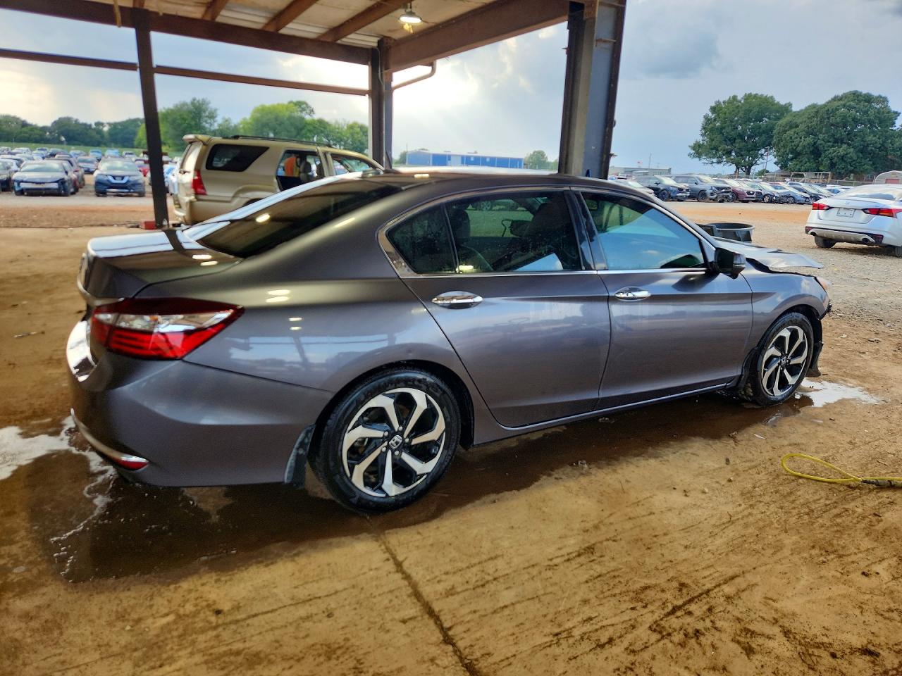 1HGCR2F80HA168532 · 2017 HONDA ACCORD · 3/12