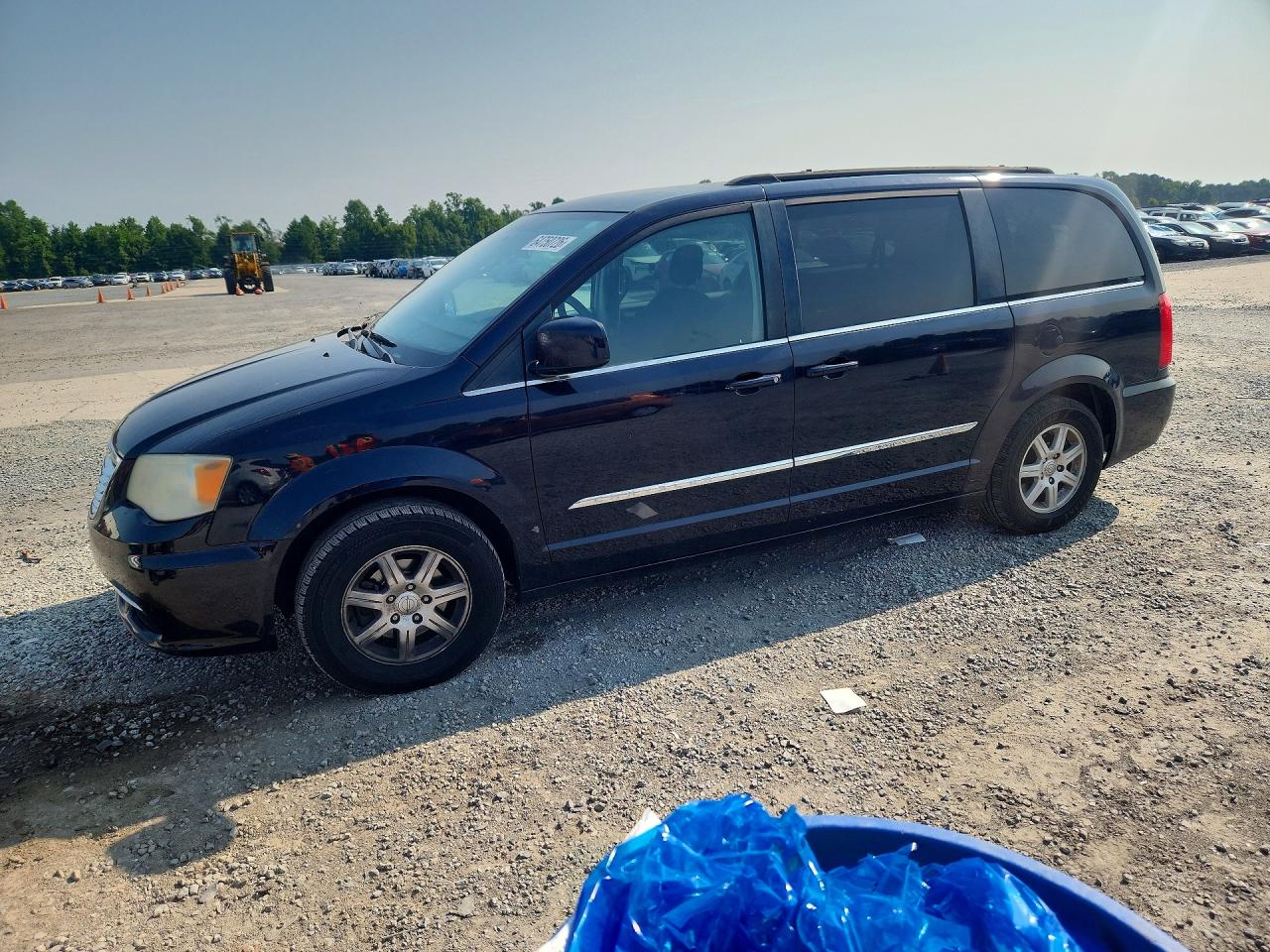 2A4RR5DG4BR655802 · 2011 CHRYSLER TOWN & COUNTRY