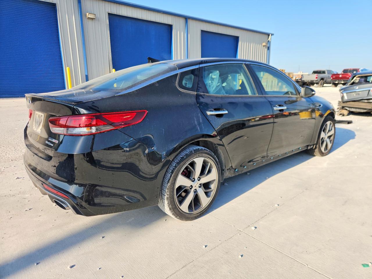 5XXGW4L20JG212334 · 2018 KIA OPTIMA · 3/13