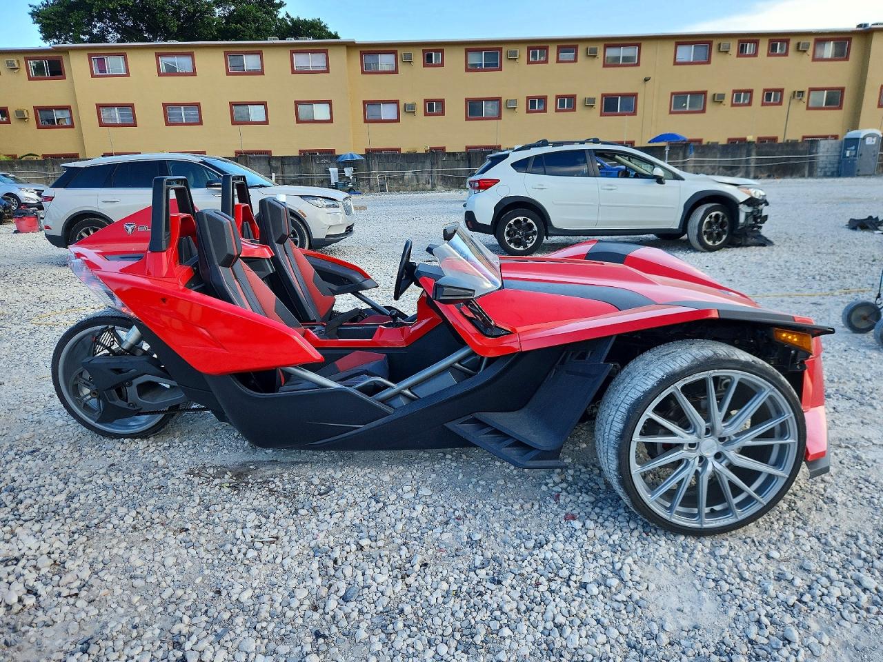 57XAAPFA1F5100654 · 2015 POLARIS SLINGSHOT
