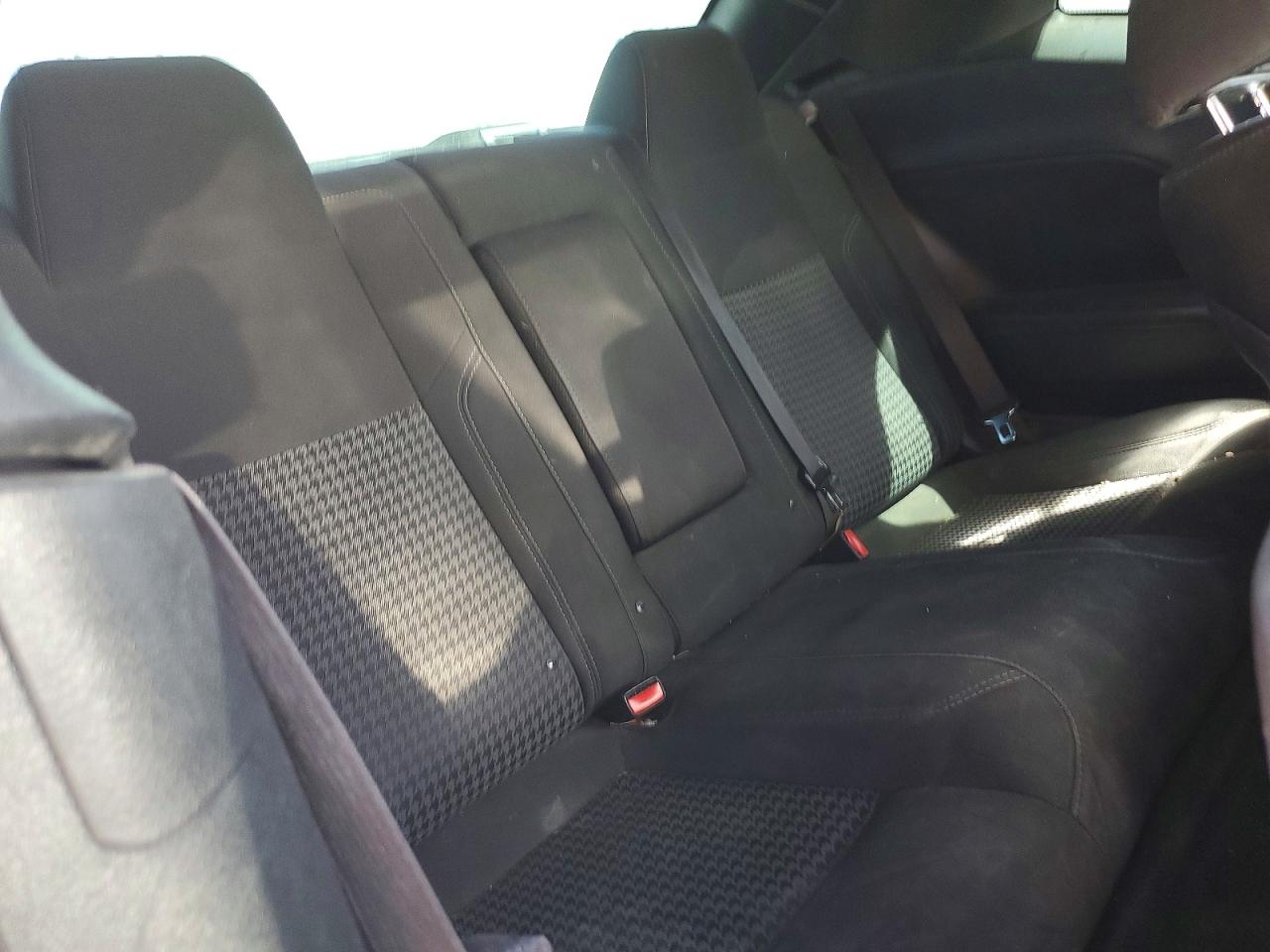 2C3CDZAGXGH107813 · 2016 DODGE CHALLENGER · 10/12