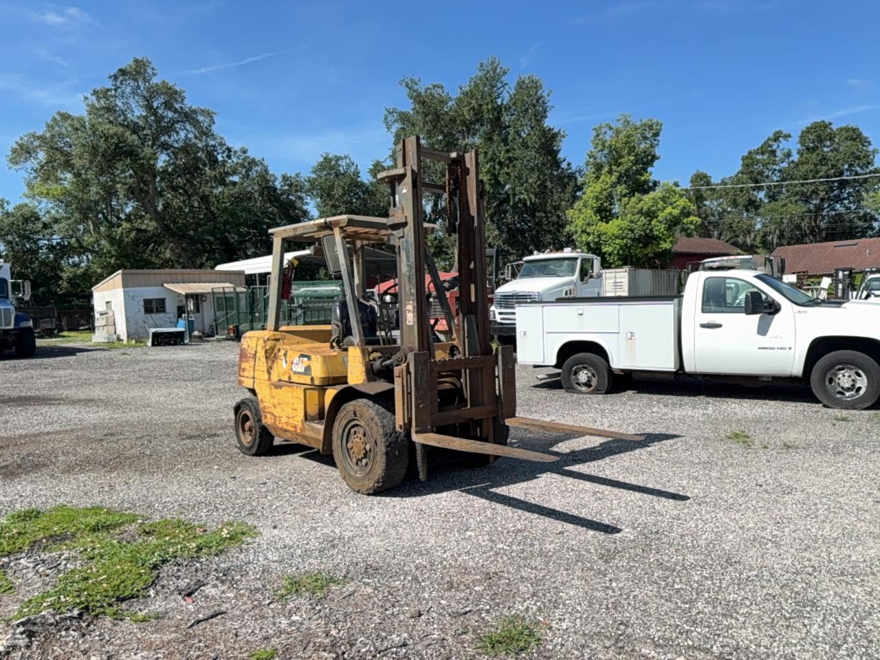 AT19C01896 · 2004 CATERPILLAR DP40KL