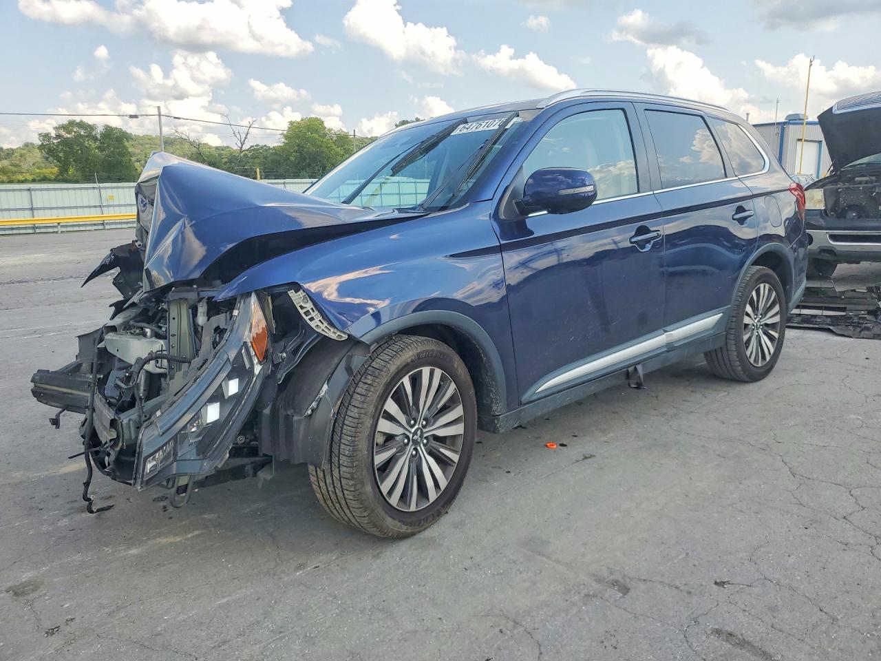 JA4AD3A38KZ011484 · 2019 MITSUBISHI OUTLANDER