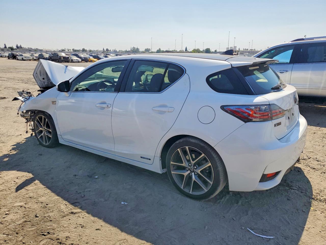 JTHKD5BH5G2254099 · 2016 LEXUS CT · 2/12