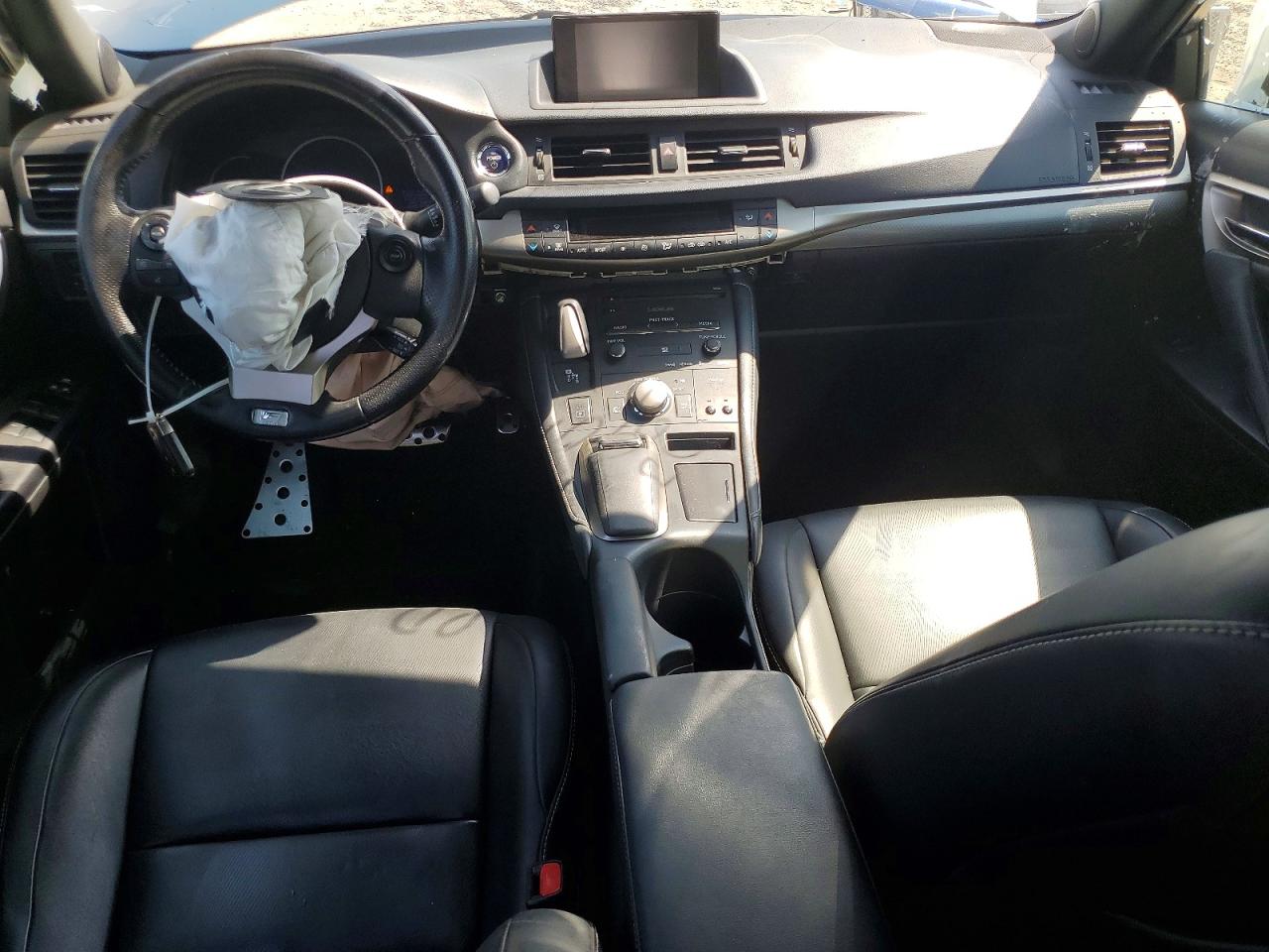 JTHKD5BH5G2254099 · 2016 LEXUS CT · 8/12