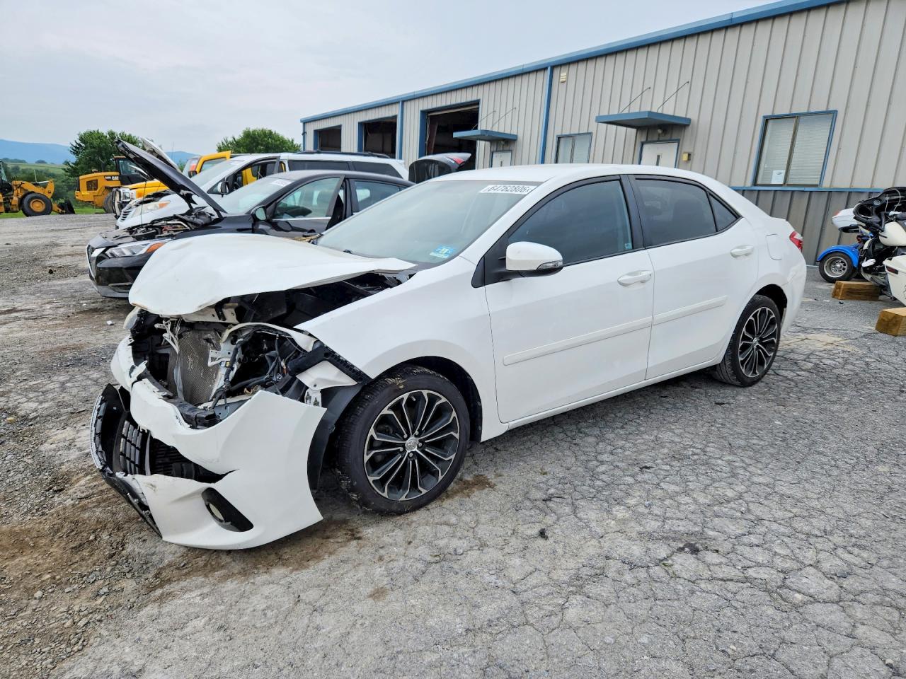 2T1BURHE2FC275241 · 2015 TOYOTA COROLLA