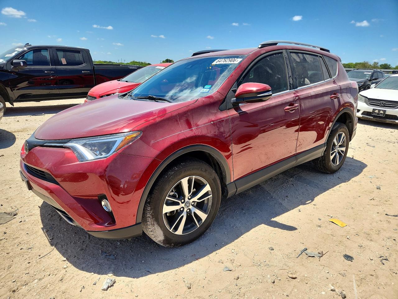 2T3WFREV7JW462392 · 2018 TOYOTA RAV4