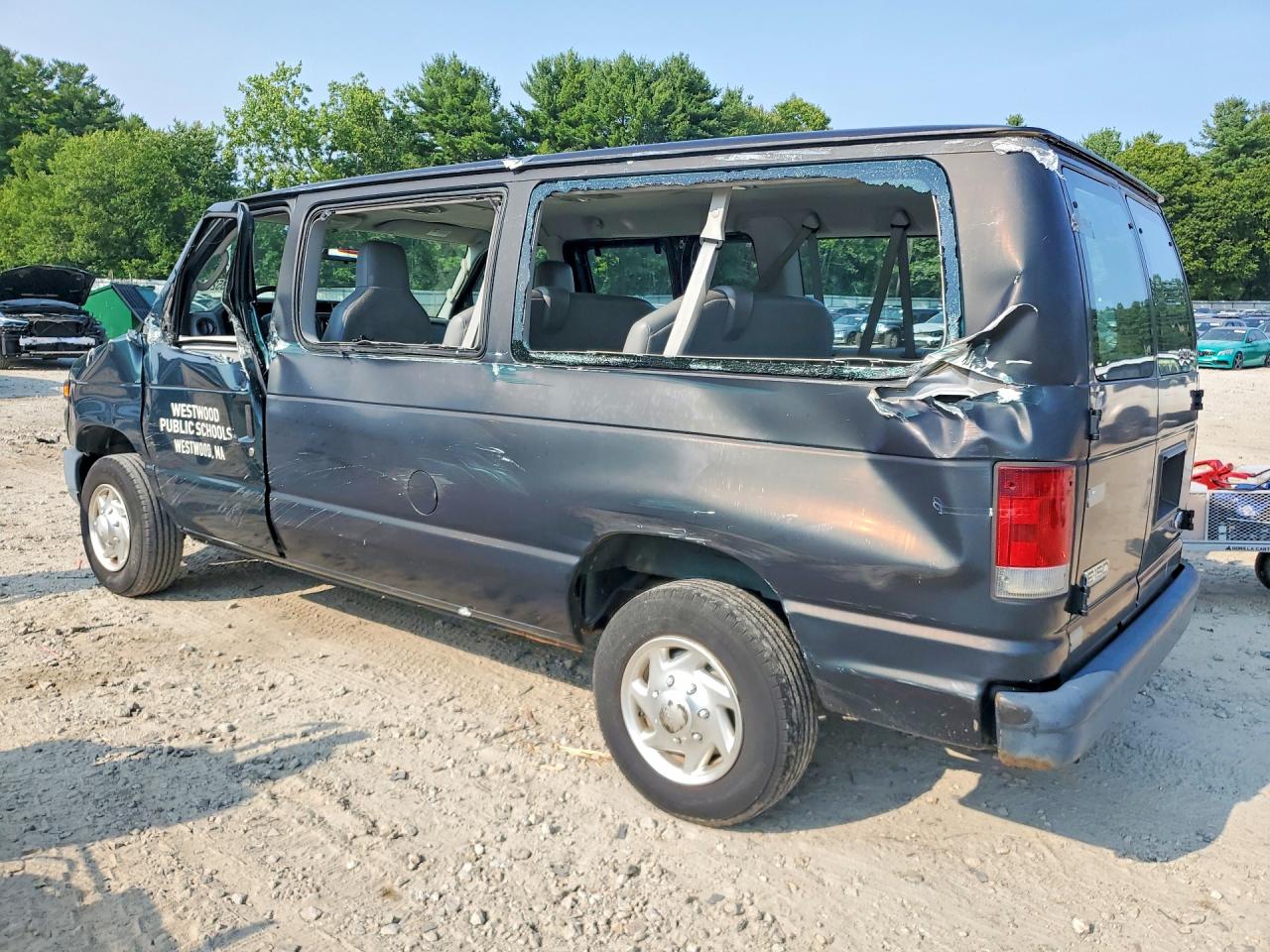 1FMNE1BW2BDB29220 · 2011 FORD ECONOLINE · 2/14