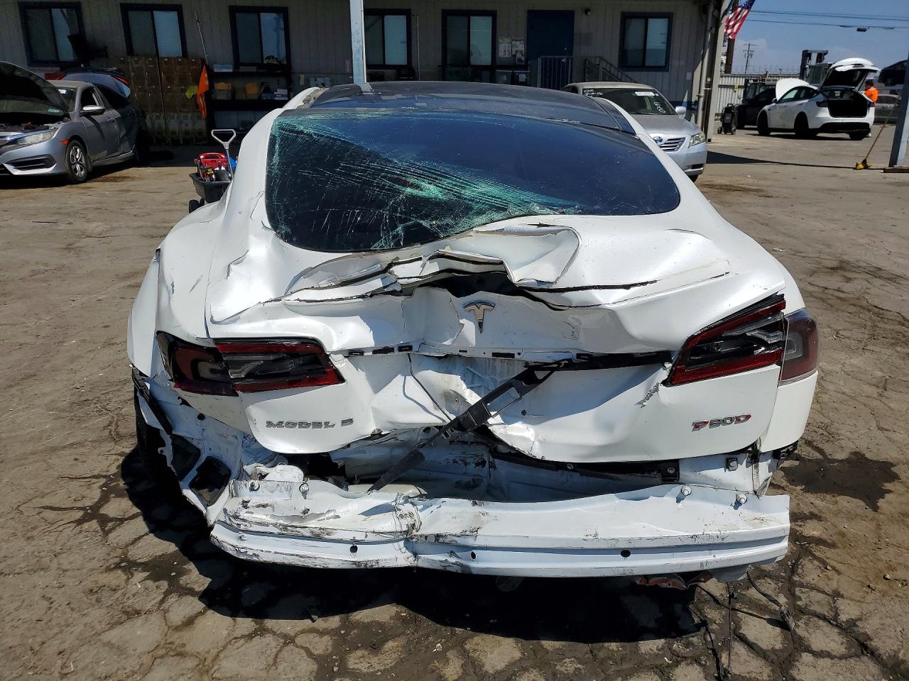 5YJSA1E49GF124982 · 2016 TESLA MODEL S · 6/13