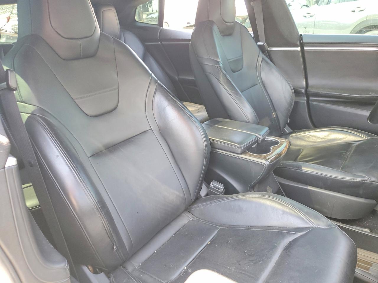 5YJSA1E49GF124982 · 2016 TESLA MODEL S · 10/13