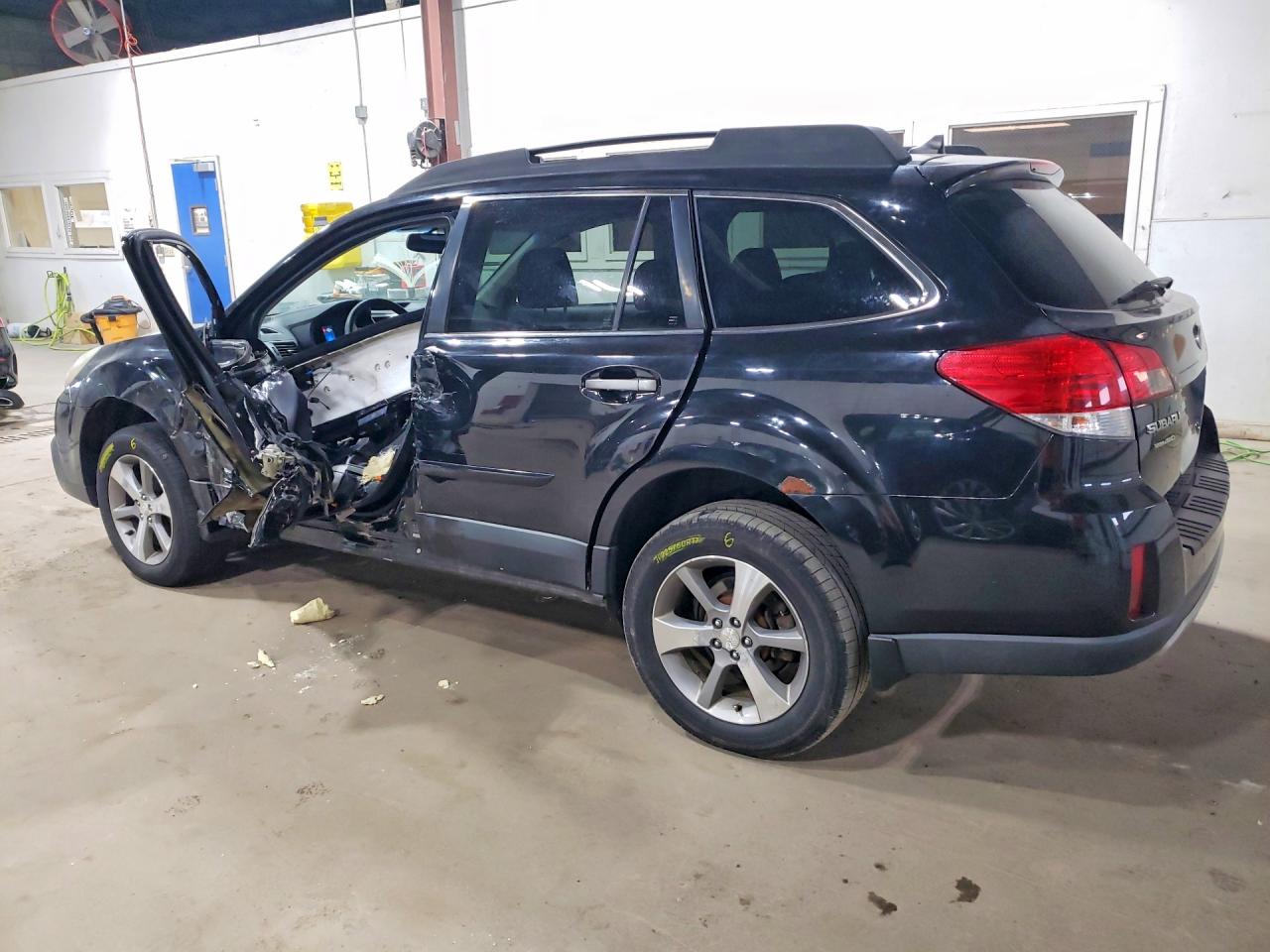 4S4BRCSC4D3286720 · 2013 SUBARU OUTBACK · 2/13