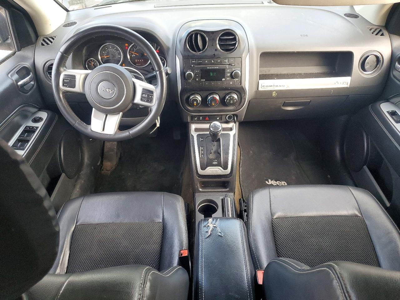 1C4NJDEBXGD776224 · 2016 JEEP COMPASS · 8/13