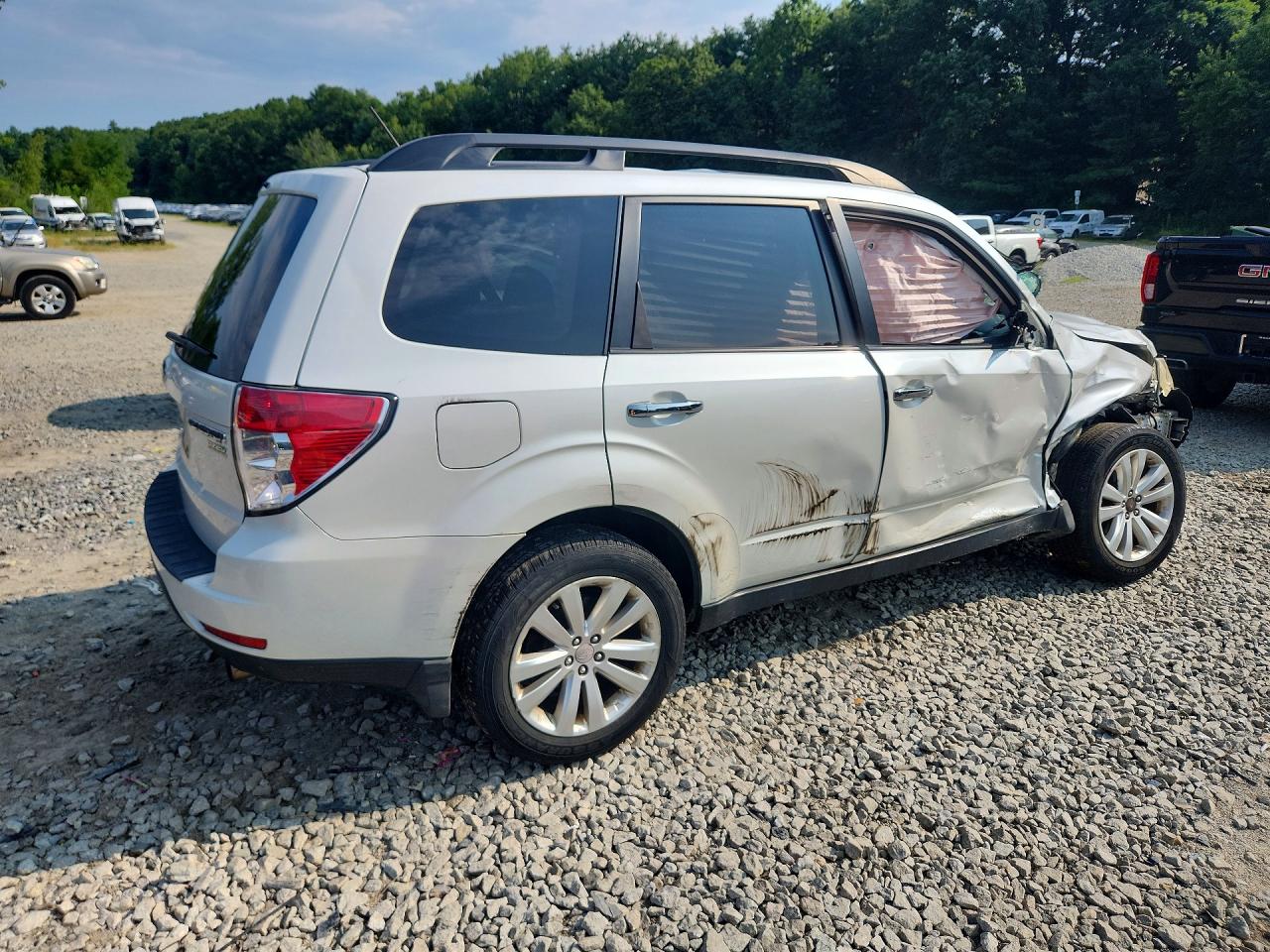 JF2SHAFC8BH735274 · 2011 SUBARU FORESTER · 3/12