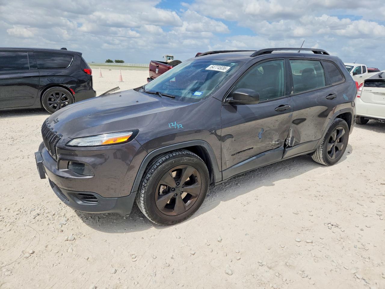 1C4PJLAB8HW666917 · 2017 JEEP CHEROKEE