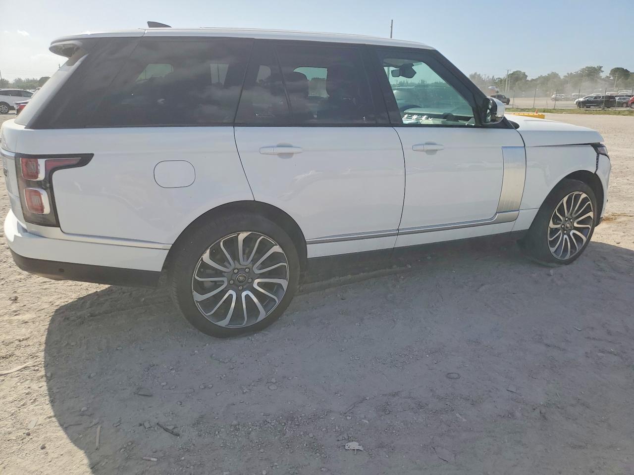 SALGS2RU2MA446377 · 2021 LAND ROVER RANGE ROVER · 3/13
