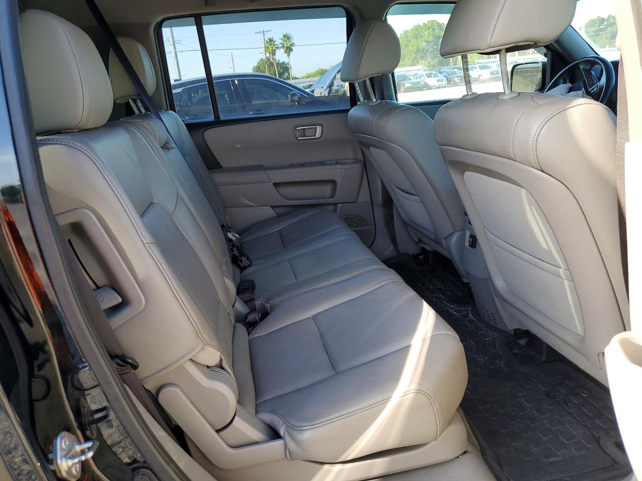 5FNYF4H78FB078997 · 2015 HONDA PILOT · 11/13