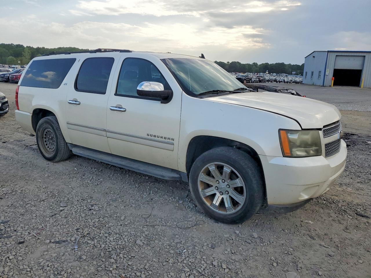 1GNUCKE02AR134364 · 2010 CHEVROLET SUBURBAN · 4/13