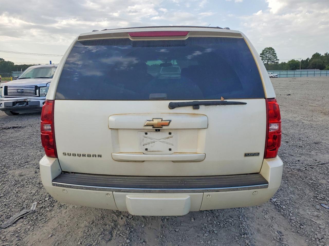 1GNUCKE02AR134364 · 2010 CHEVROLET SUBURBAN · 6/13