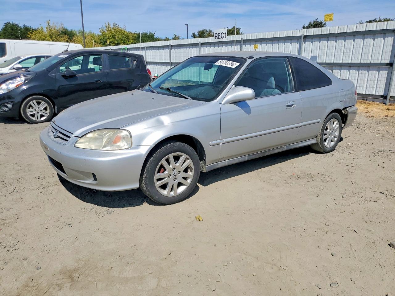 1HGEJ6122YL046611 · 2000 HONDA CIVIC