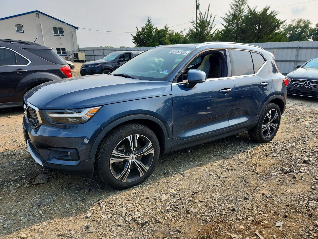 YV4162ULXL2206760 · 2020 VOLVO XC40