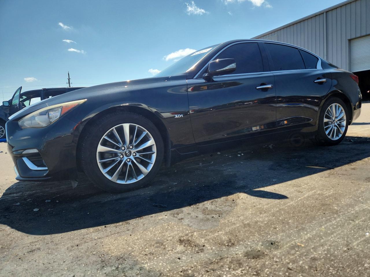 JN1EV7AR3JM430177 · 2018 INFINITI Q50
