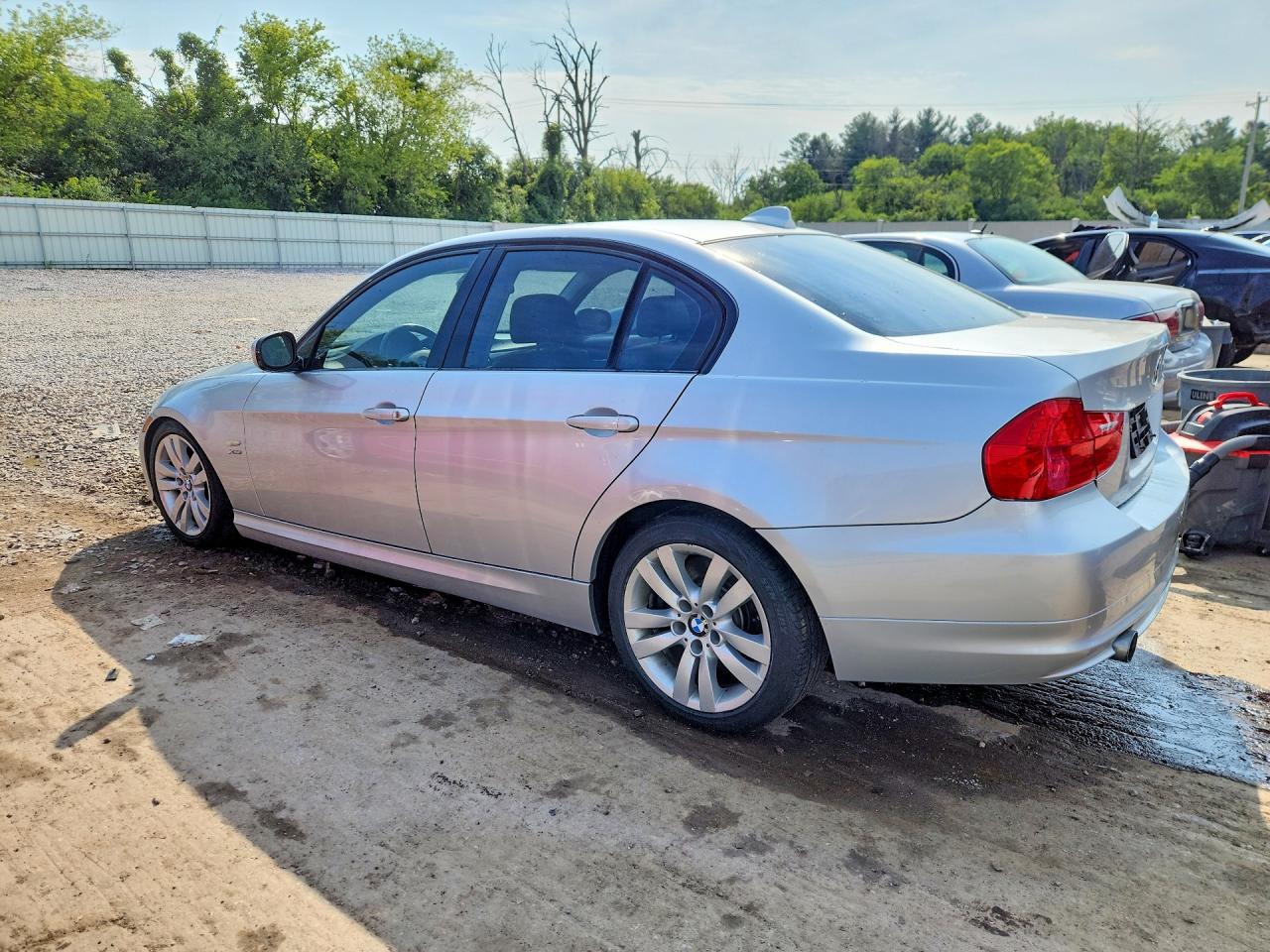 WBAPL5C59BA916857 · 2011 BMW 335 · 2/12