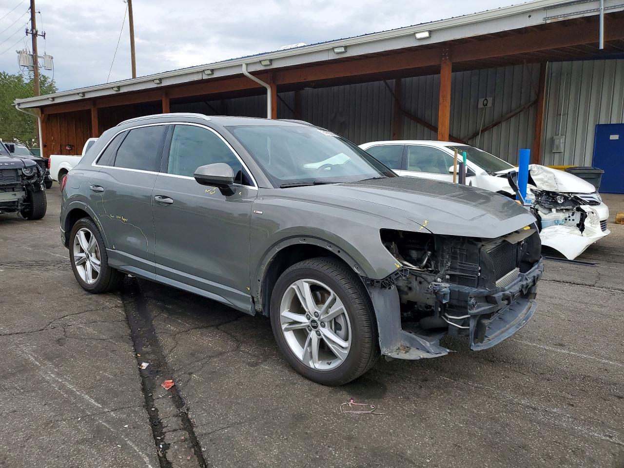 WA1EECF39M1045460 · 2021 AUDI Q3 · 4/12