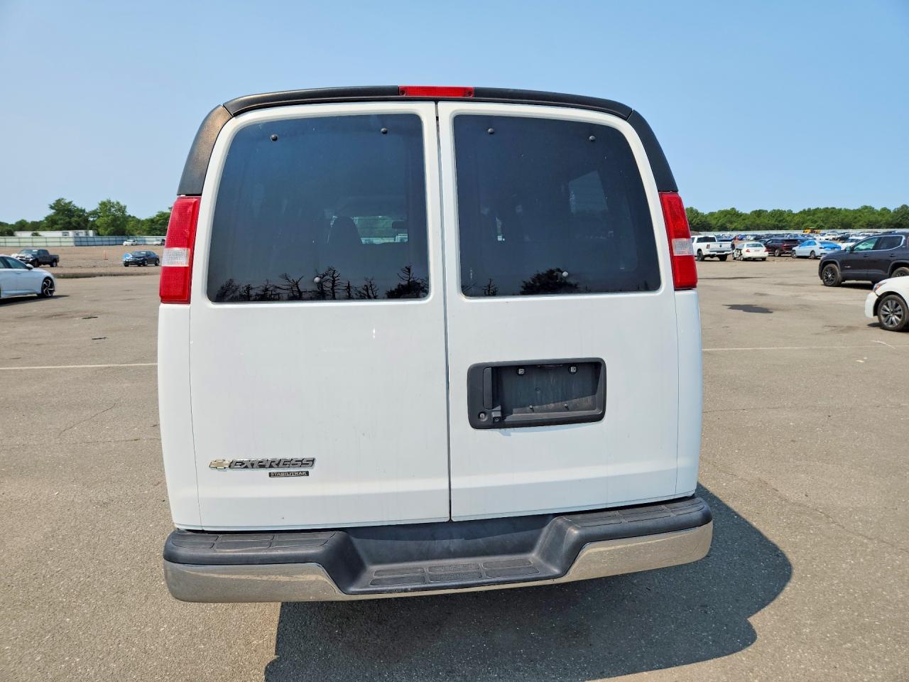 1GAZGMFFXG1233340 · 2016 CHEVROLET EXPRESS G3500 · 6/13