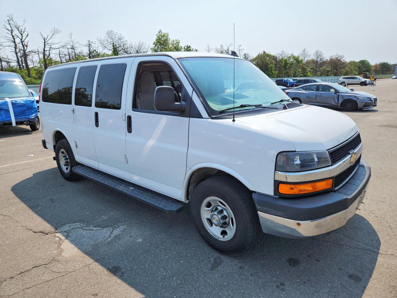 1GAZGMFFXG1233340 · 2016 CHEVROLET EXPRESS G3500 · 4/13