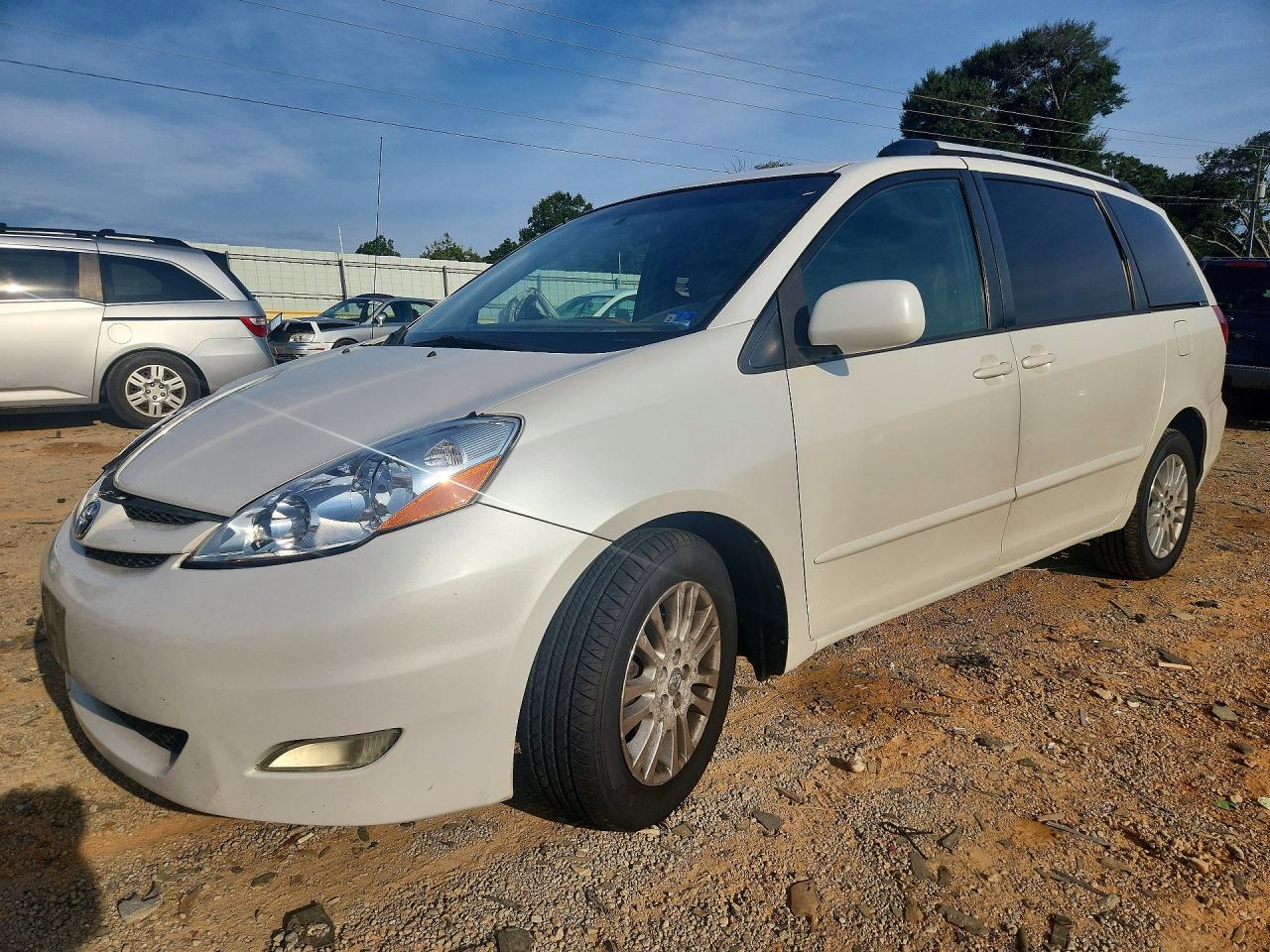 5TDZK22CX8S217178 · 2008 TOYOTA SIENNA