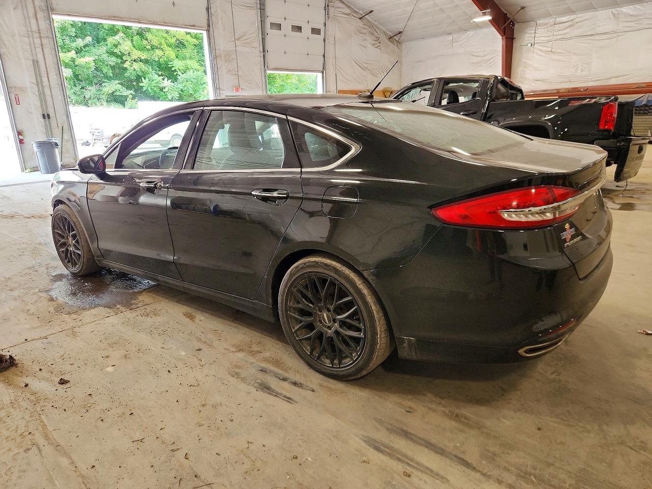 3FA6P0T9XJR148177 · 2018 FORD FUSION · 2/13
