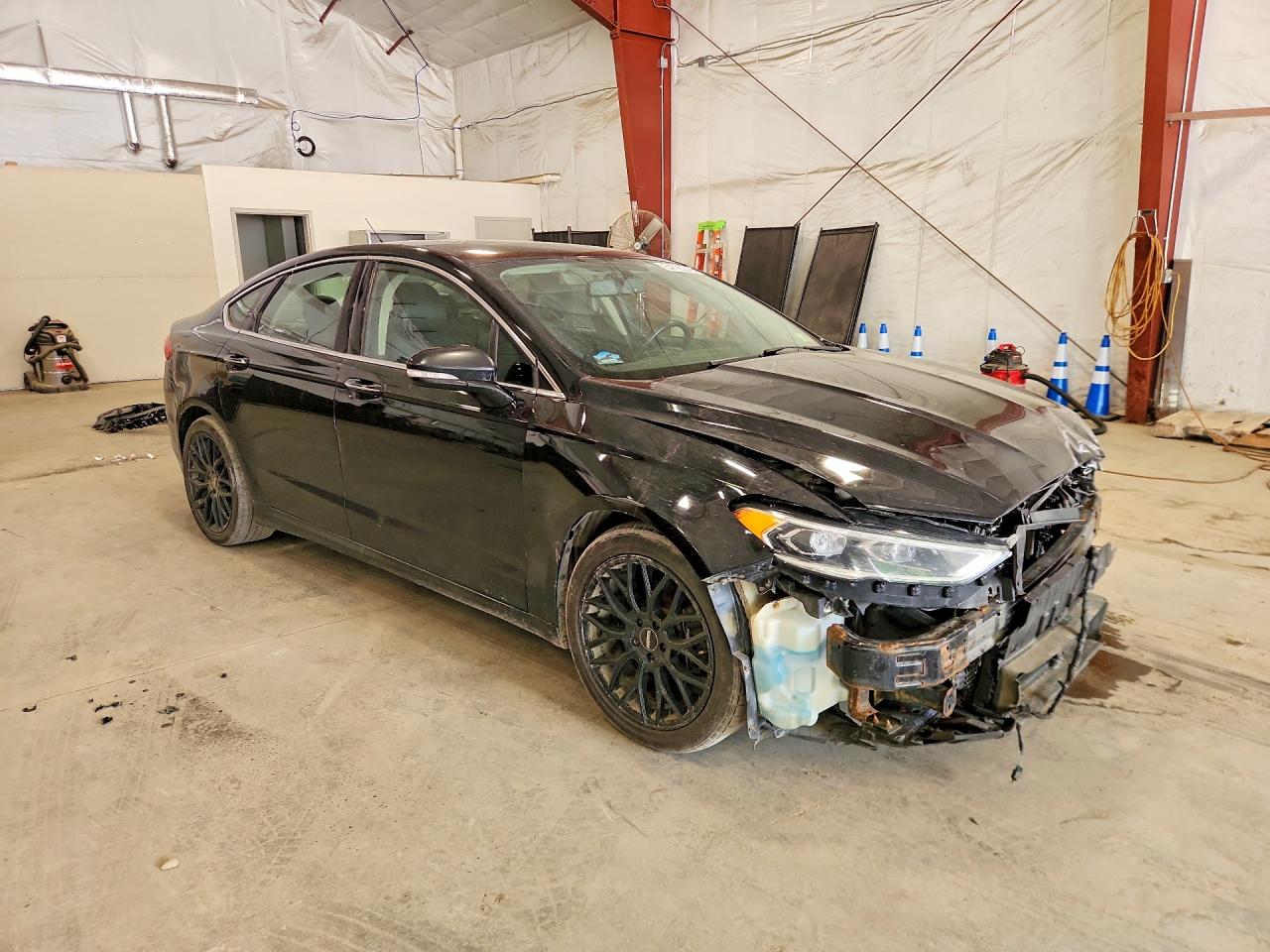3FA6P0T9XJR148177 · 2018 FORD FUSION · 4/13