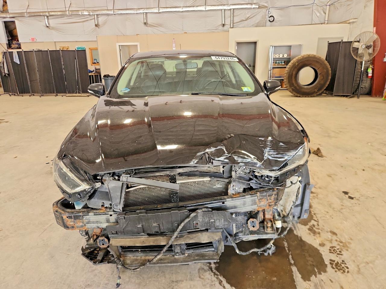 3FA6P0T9XJR148177 · 2018 FORD FUSION · 5/13