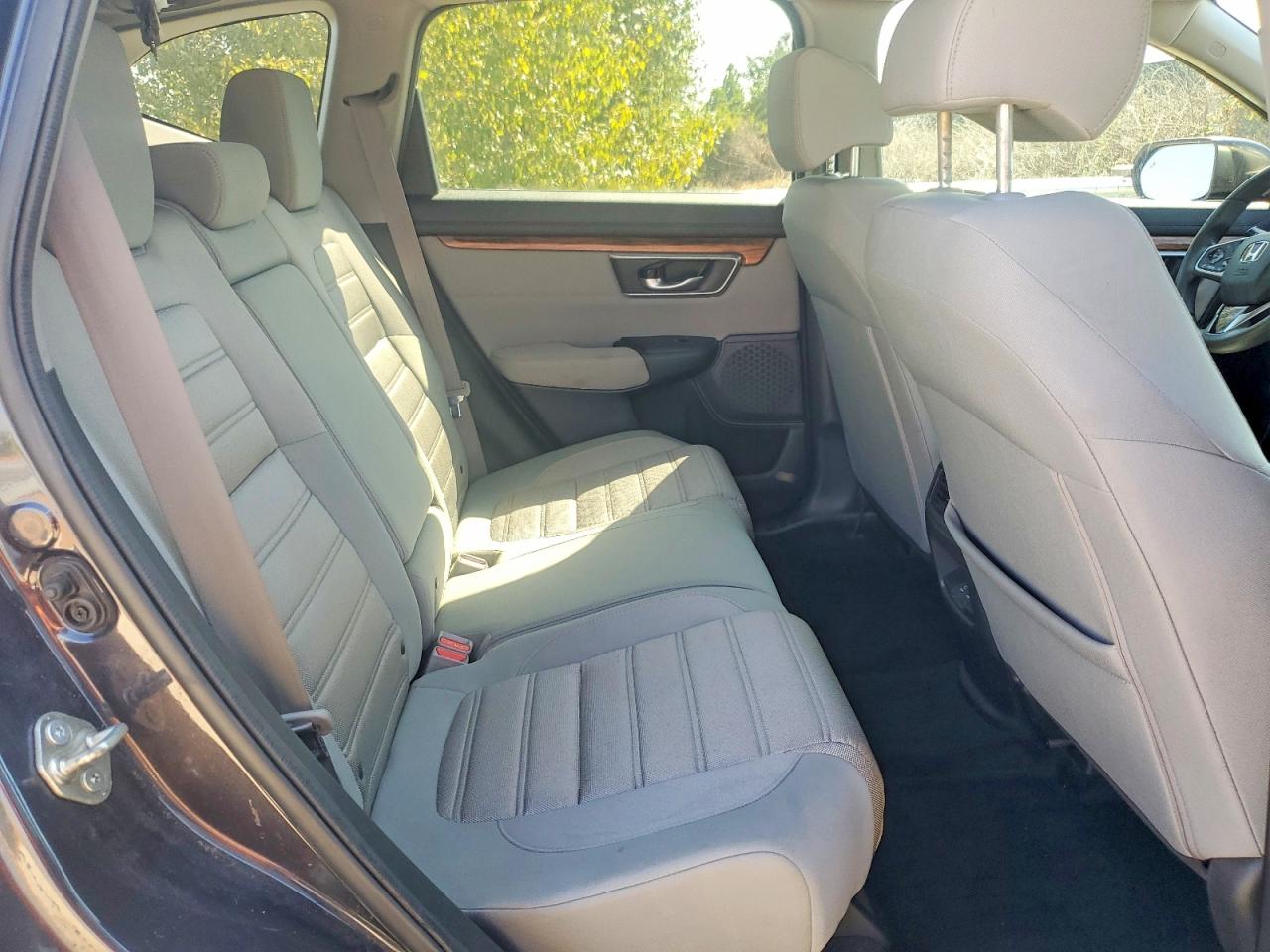 2HKRW2H53JH620086 · 2018 HONDA CR-V · 11/13