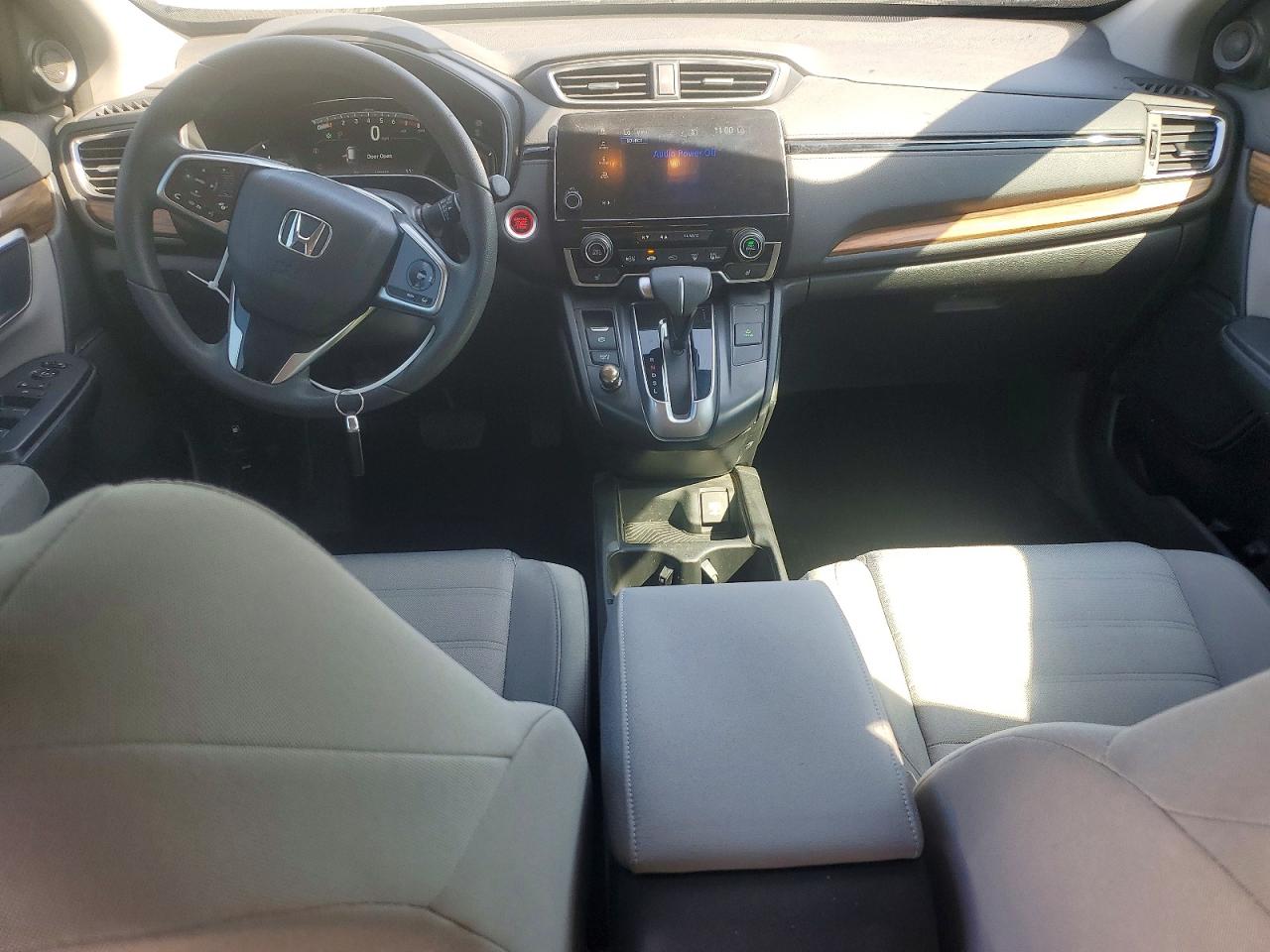 2HKRW2H53JH620086 · 2018 HONDA CR-V · 8/13