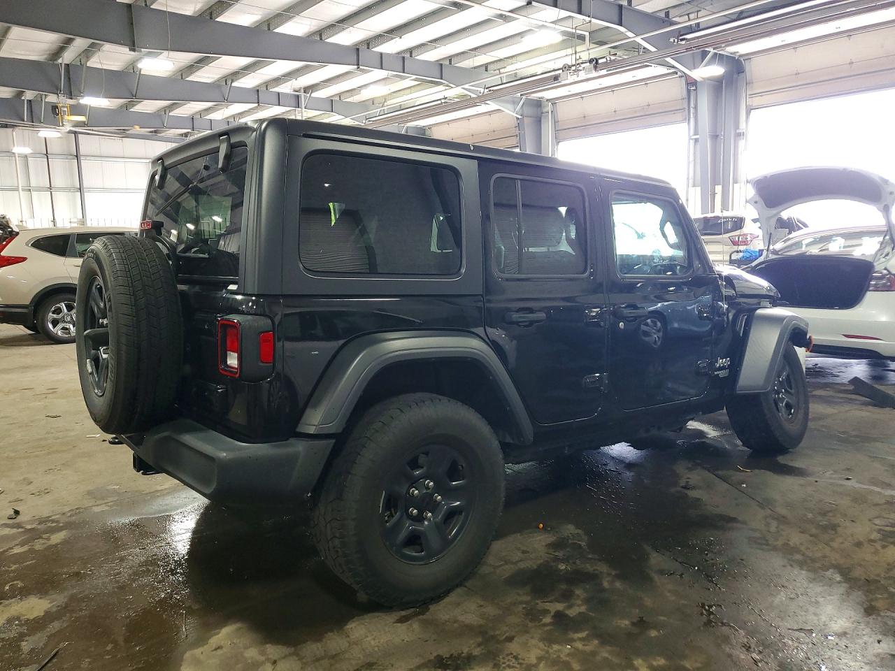 1C4HJXDG2JW172710 · 2018 JEEP WRANGLER UNLIMITED · 3/13