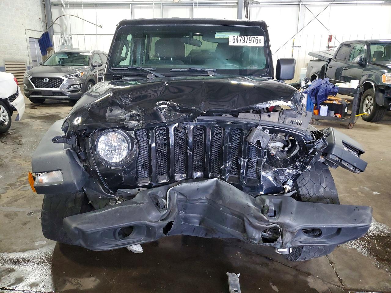 1C4HJXDG2JW172710 · 2018 JEEP WRANGLER UNLIMITED · 5/13