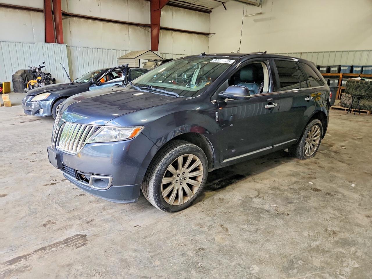 2LMDJ8JK2DBL30482 · 2013 LINCOLN MKX
