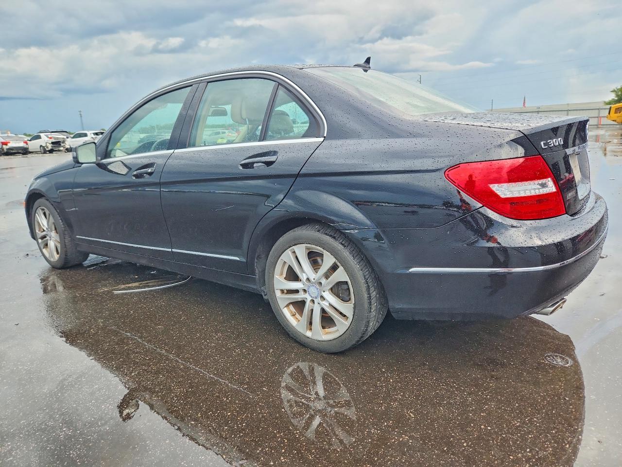 WDDGF8ABXER310001 · 2014 MERCEDES-BENZ C · 2/12
